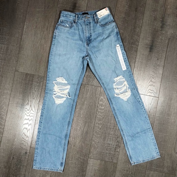 NWT Uniqlo Jeans Women’s Straight High Rise Jeans Size 25x32 Inch - Picture 1 of 8